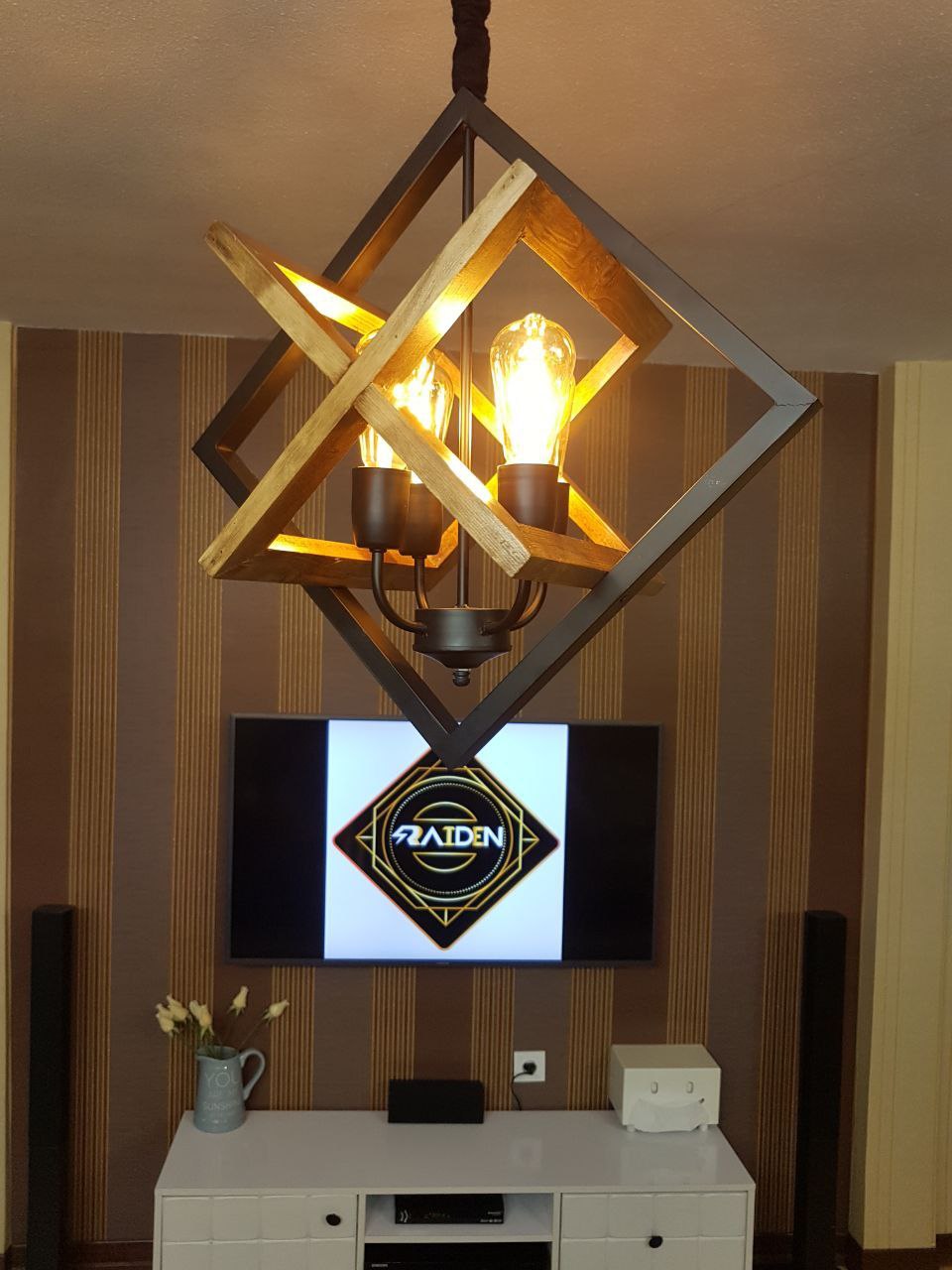 لوستر مدرن چوب و فلز R11Plus