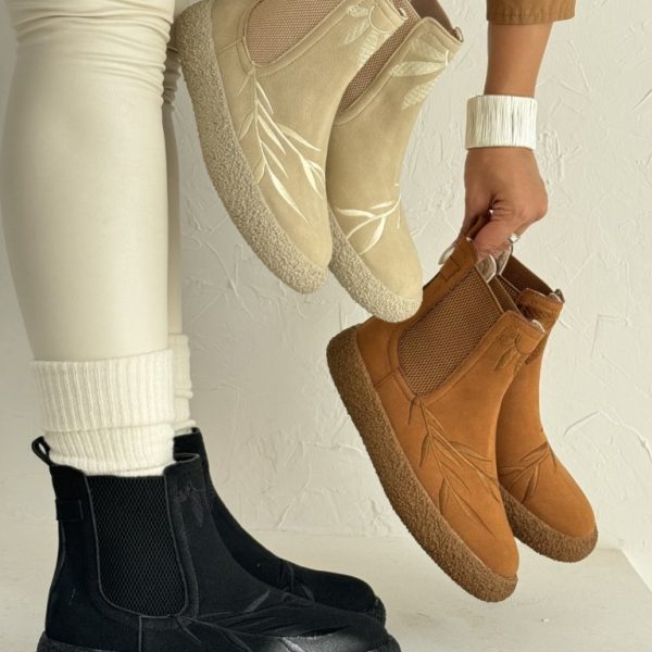 نیم بوت زیره برفی گلدوزی 2321