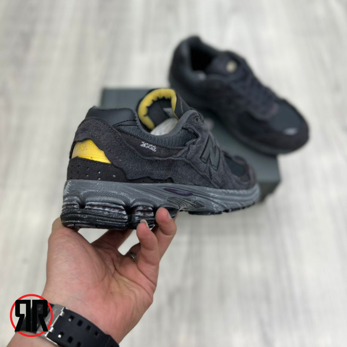 کفش کتونی مردانه نیو بالانس 2002 new balance - Image 4