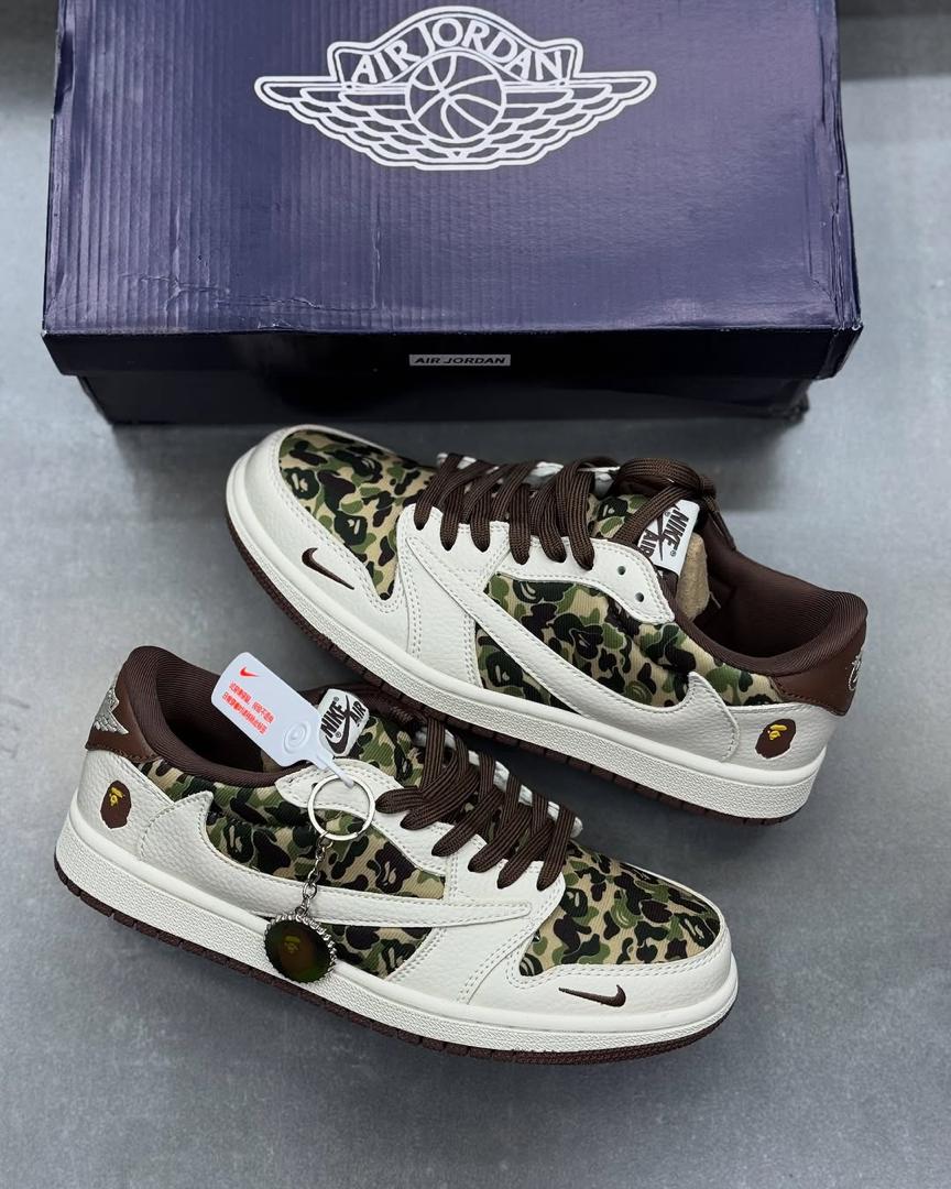 کفش کتونی مردانه نایک ایر جردن 1 Travis Scott Bape