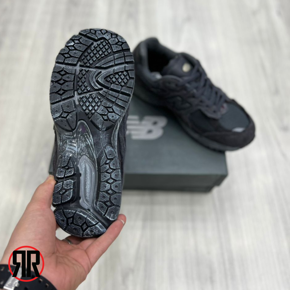 کفش کتونی مردانه نیو بالانس 2002 new balance - Image 5