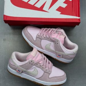 کفش کتونی زنانه نایک SB DUNK LOW Teddy Bear