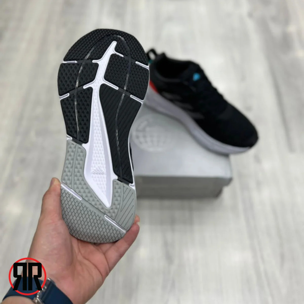کفش کتونی زنانه و مردانه آدیداس کوئستر بوست Adidas - Image 3