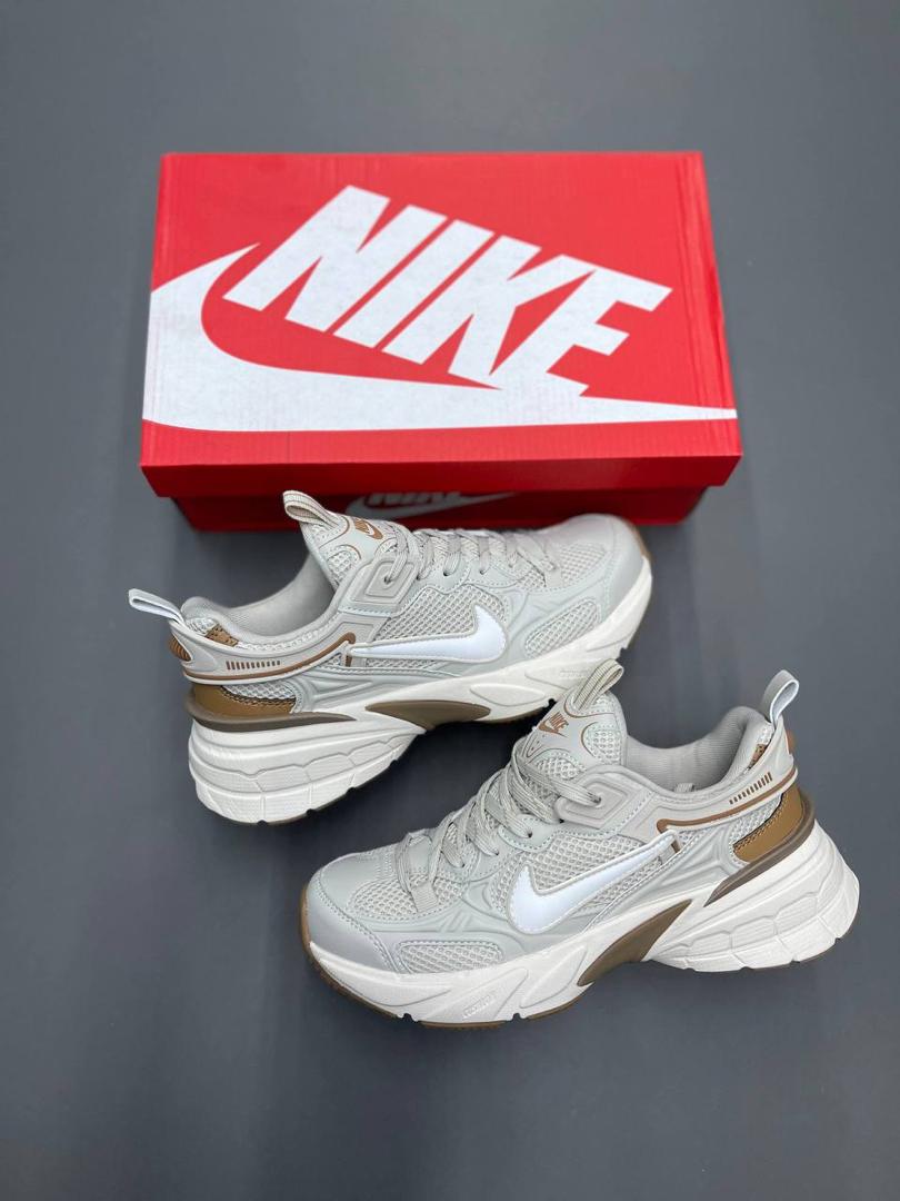 کفش کتونی زنانه و مردانه نایک Nike Zoom Vomero 5 - Image 2
