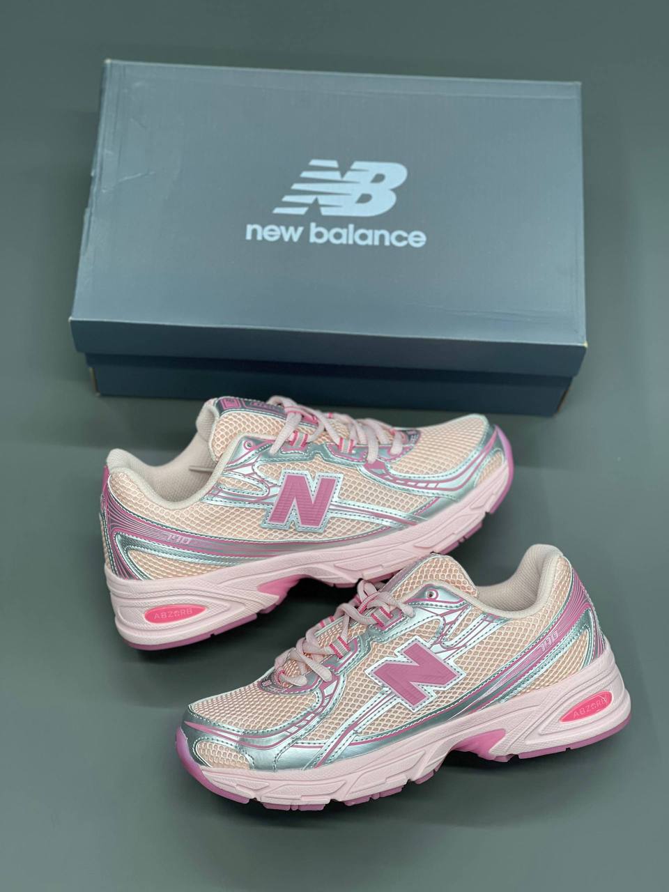 کفش کتونی زنانه نیوبالانس 740 new balance - Image 2