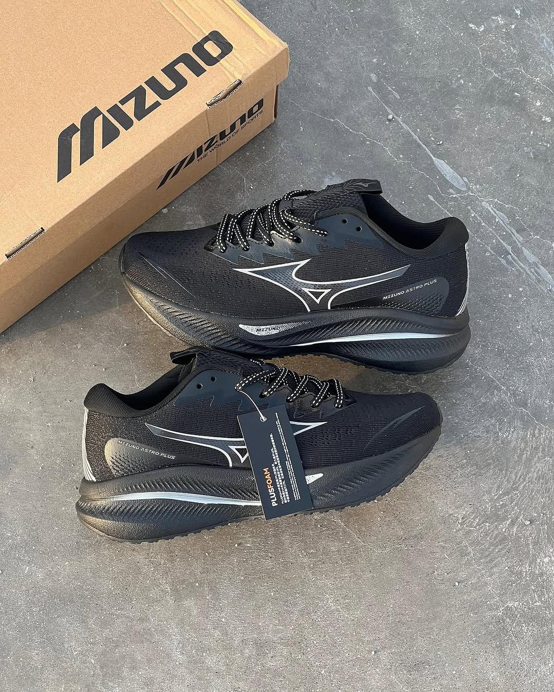 کفش کتونی مردانه میزانو استرو پلاس Mizuno
